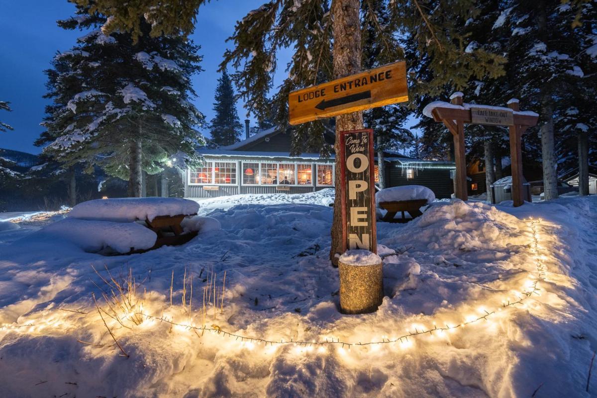 Storm Mountain Lodge & Cabins Castle Junction Exterior foto