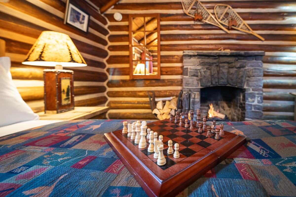 Storm Mountain Lodge & Cabins Castle Junction Exterior foto