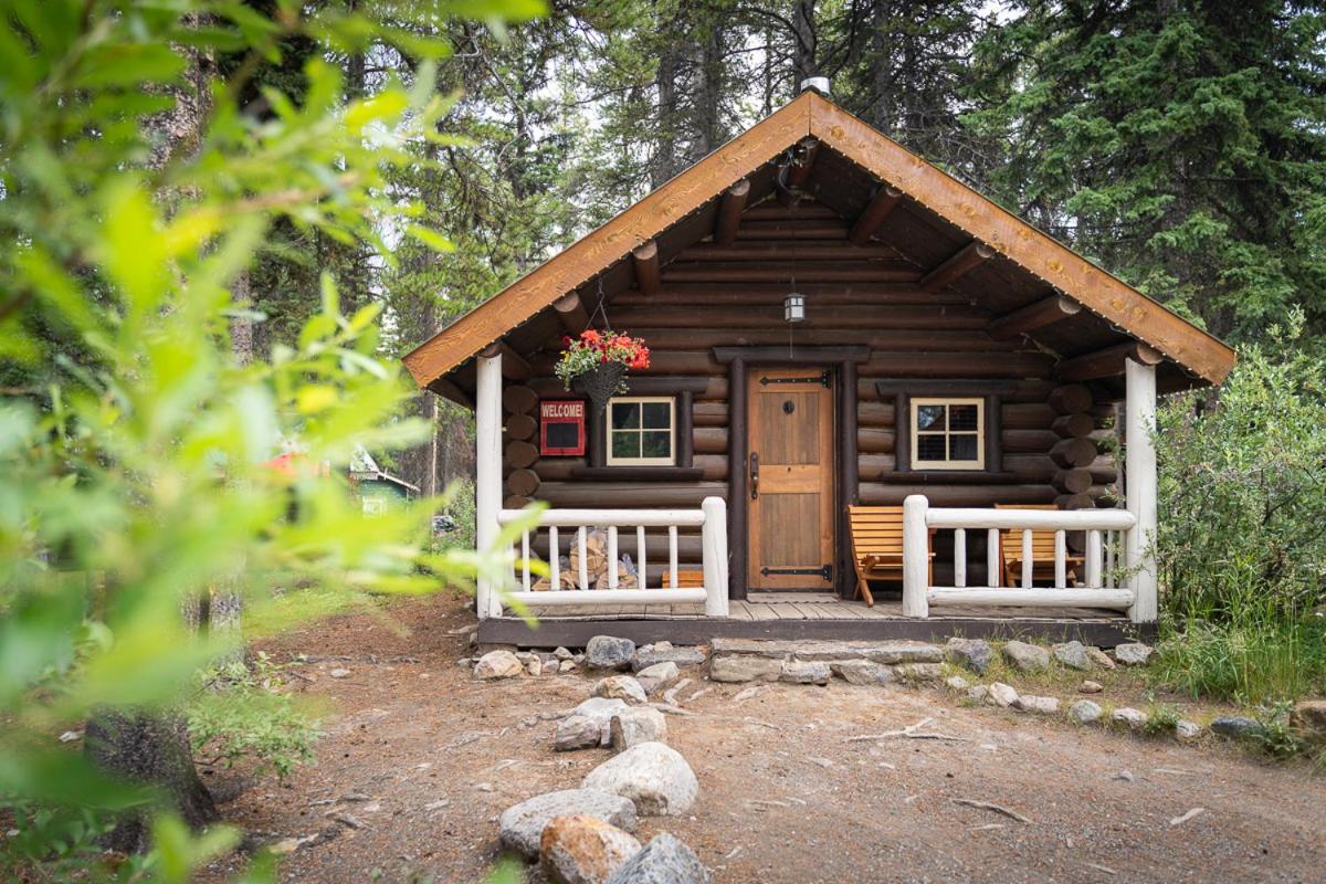 Storm Mountain Lodge & Cabins Castle Junction Exterior foto