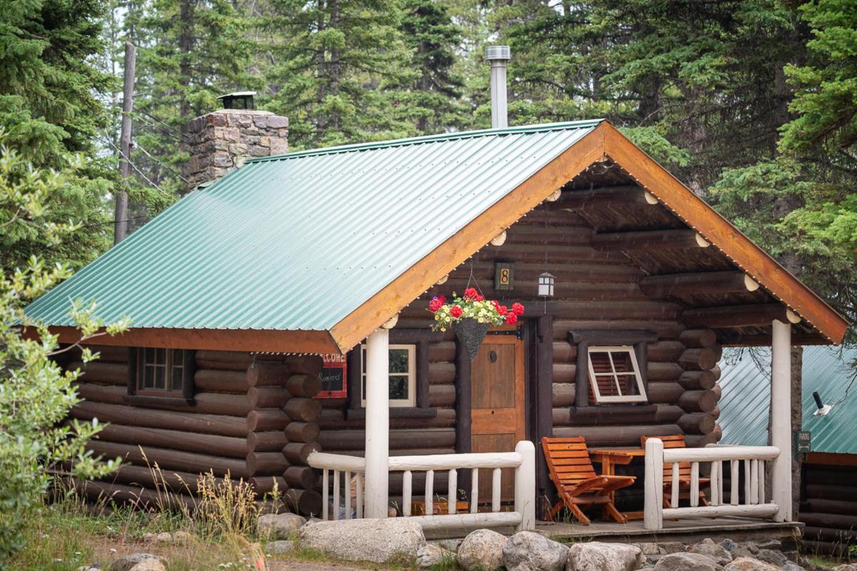 Storm Mountain Lodge & Cabins Castle Junction Exterior foto
