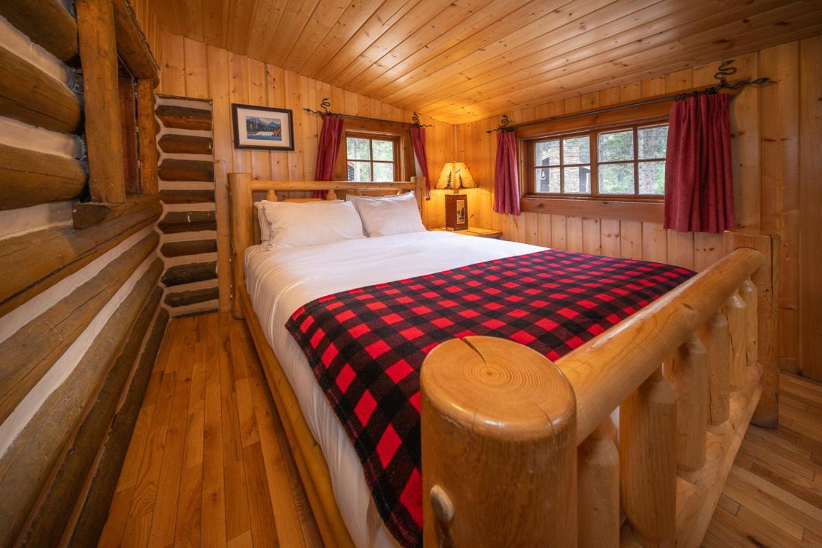 Storm Mountain Lodge & Cabins Castle Junction Exterior foto