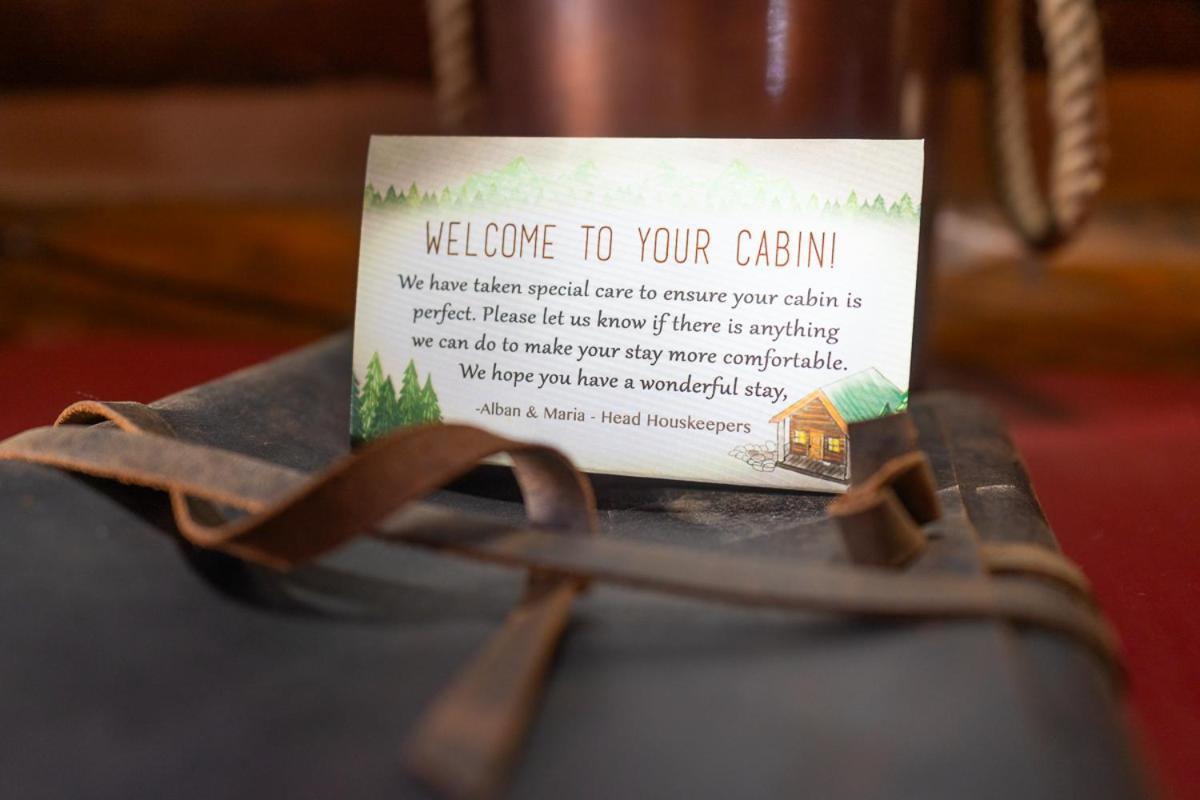 Storm Mountain Lodge & Cabins Castle Junction Exterior foto
